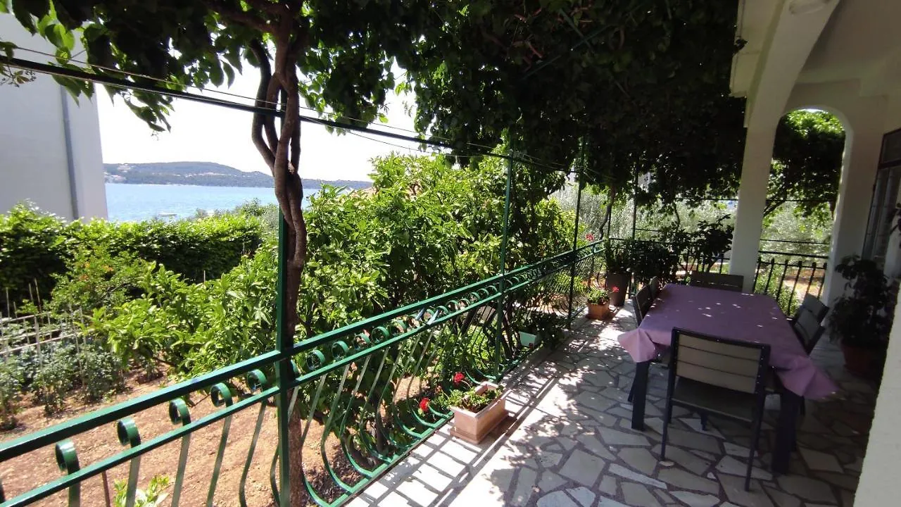 Mlada Apartment & Private Parking Trogir